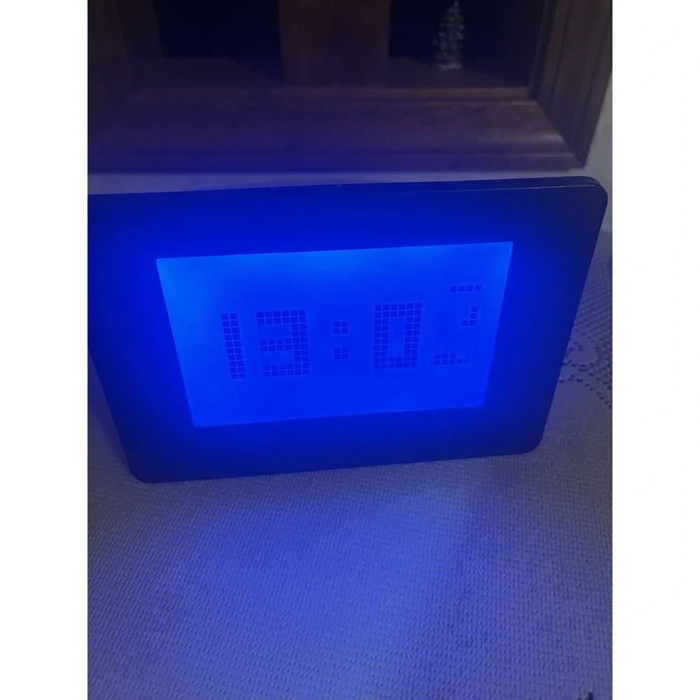 TETRIS Clock/Alarm Clock with Animated Time Change like Tetris blocks RARE